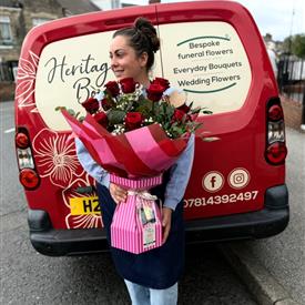 XL roses with a facial in a bag Temple Spa