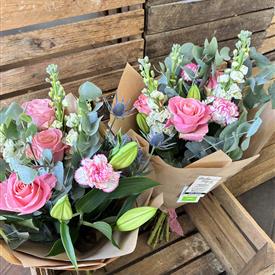 Pinks florist mix size small